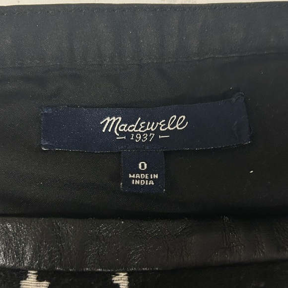 Madewell- pattern mini skirt- size: zero- color: black/ white - material: cotton - Picture 3 of 3